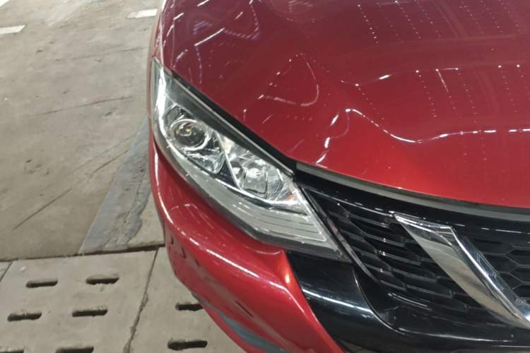 Used Nissan Tiida 2016 1.6L CVT Smart Drive Edition Right Front Headlight