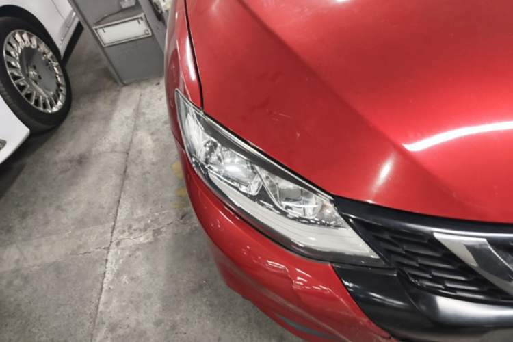 Used Nissan Tiida 2016 1.6L CVT Cool Dynamic Edition Right Front Headlight