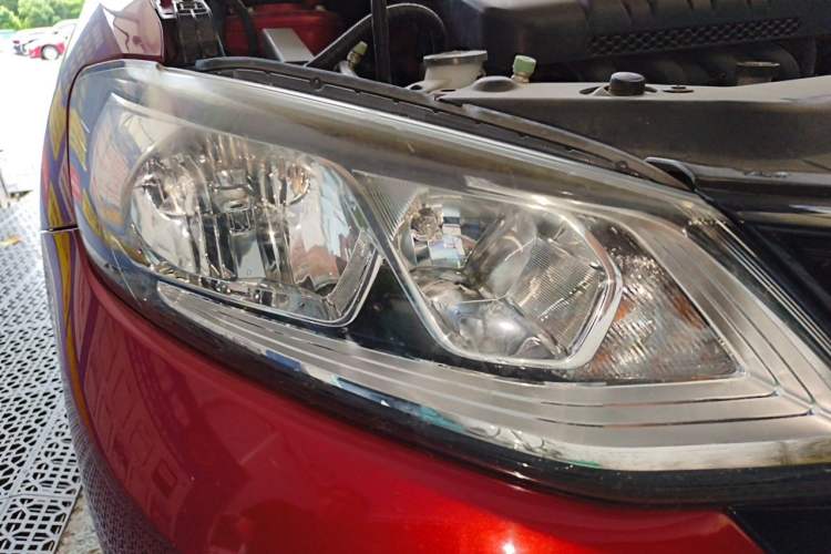 Used Nissan Tiida 2016 1.6L CVT Cool Dynamic Edition Right Front Headlight