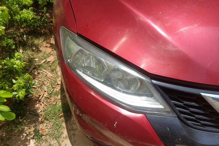 Used Nissan Tiida 2016 1.6L CVT Cool Dynamic Edition Right Front Headlight