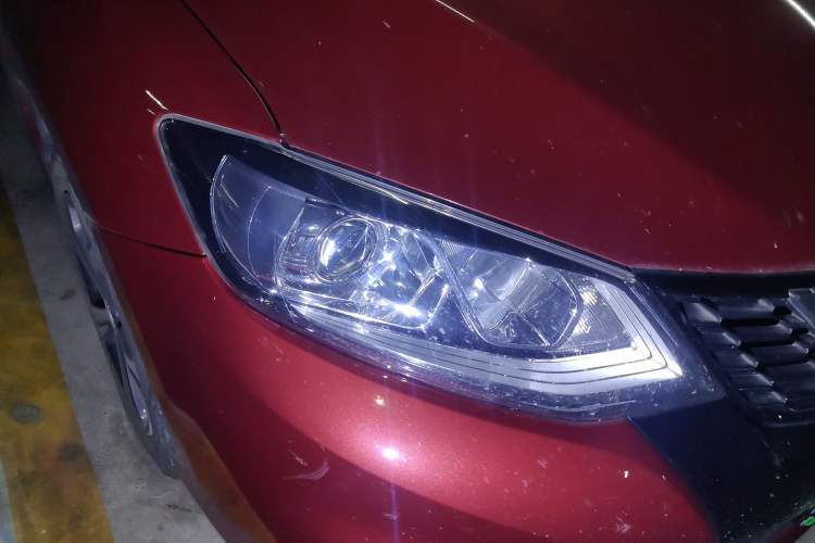 Used Nissan Tiida 2016 1.6L CVT Smart Drive Edition Right Front Headlight
