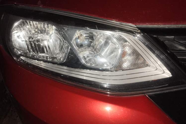 Used Nissan Tiida 2016 1.6L CVT Smart Drive Edition Right Front Headlight