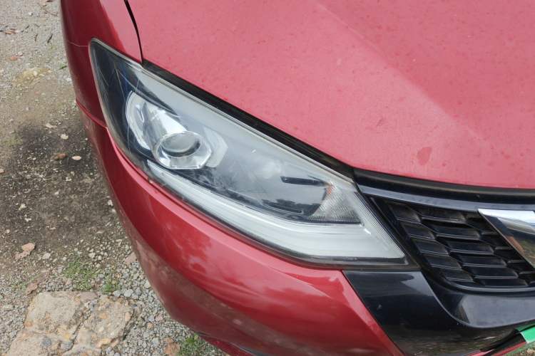 Used Nissan Tiida 2016 1.6L CVT ZhiZun Edition Right Front Headlight