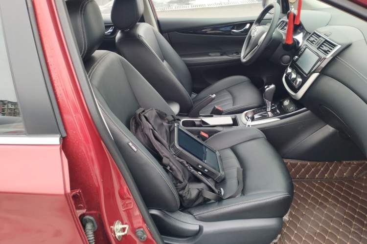 Used Nissan Tiida 2016 1.6L CVT Smart Drive Edition Right Front Seat
