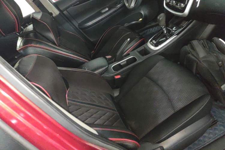 Used Nissan Tiida 2016 1.6L CVT Cool Dynamic Edition Right Front Seat