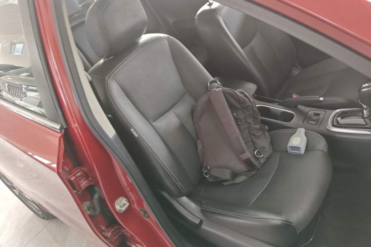 Used Nissan Tiida 2016 1.6L CVT ZhiZun Edition Right Front Seat