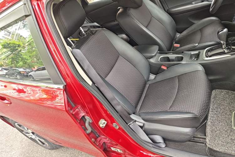 Used Nissan Tiida 2016 1.6L CVT Smart Drive Edition Right Front Seat