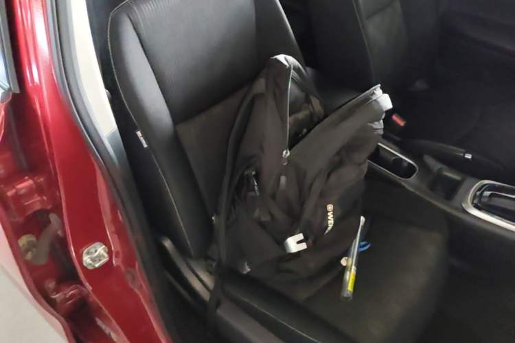 Used Nissan Tiida 2016 1.6L CVT Cool Dynamic Edition Right Front Seat