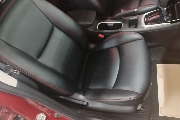 Used Nissan Tiida 2016 1.6L CVT Cool Dynamic Edition Right Front Seat