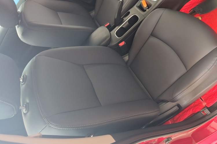 Used Nissan Tiida 2016 1.6L CVT Cool Dynamic Edition Right Front Seat