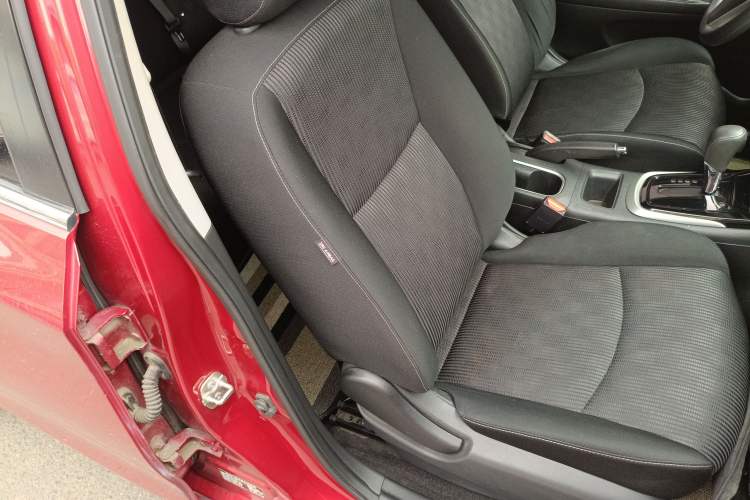 Used Nissan Tiida 2016 1.6L CVT Cool Dynamic Edition Right Front Seat