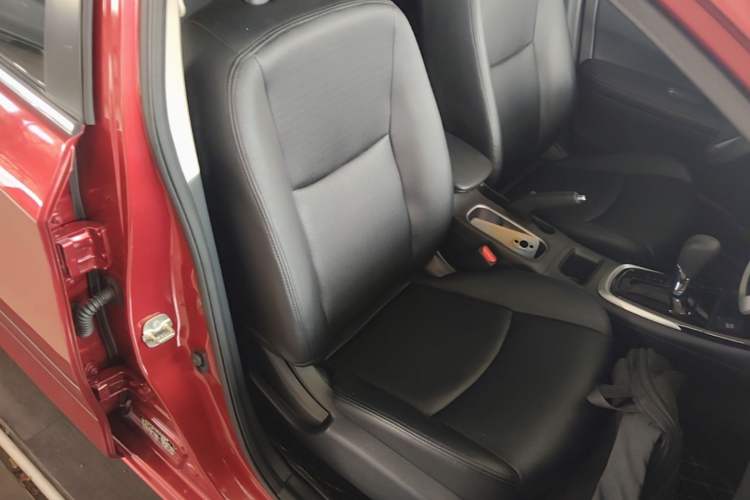 Used Nissan Tiida 2016 1.6L CVT Cool Dynamic Edition Right Front Seat