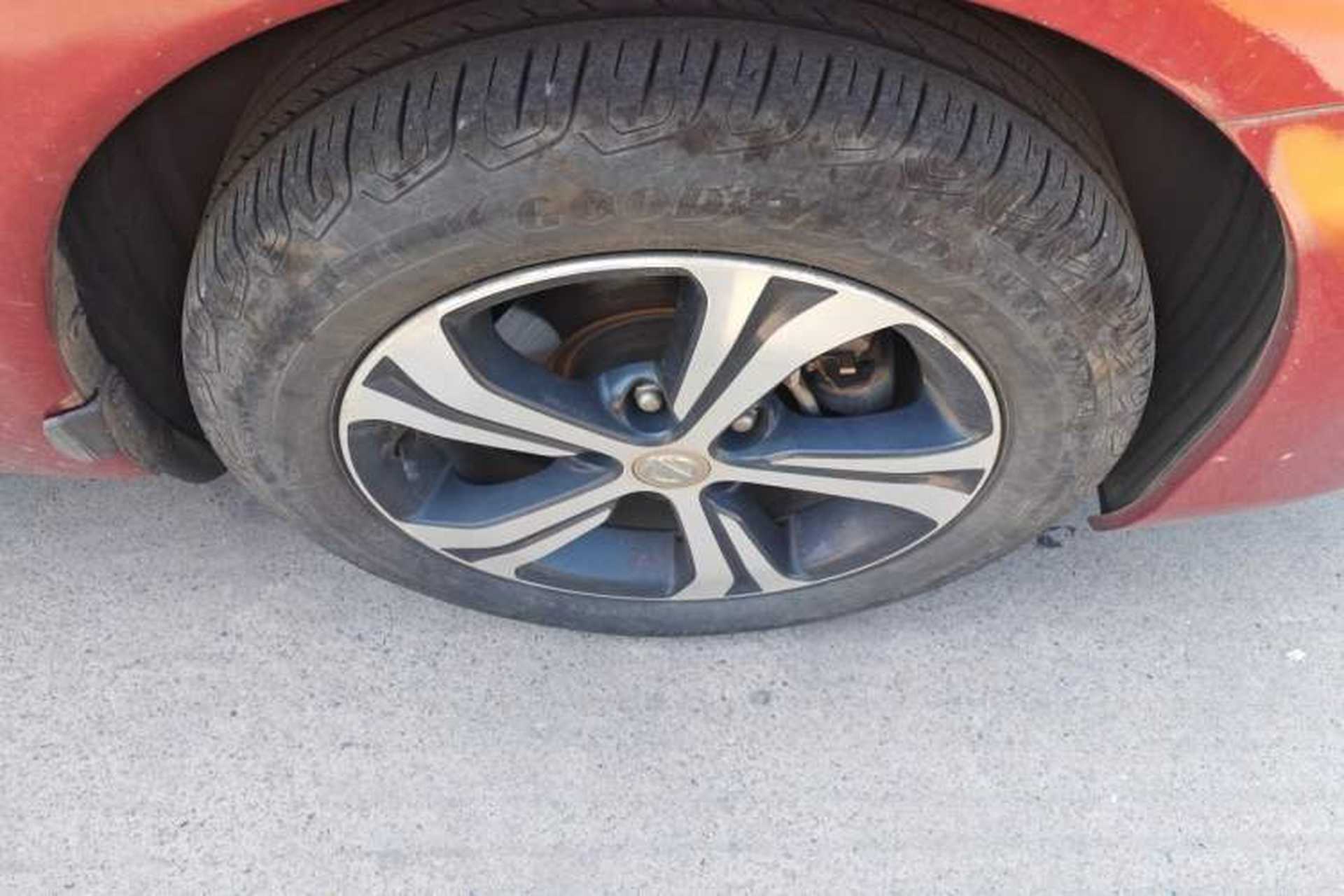 Used Nissan Tiida 2016 1.6L CVT Smart Drive Edition Right Front Wheel Hub