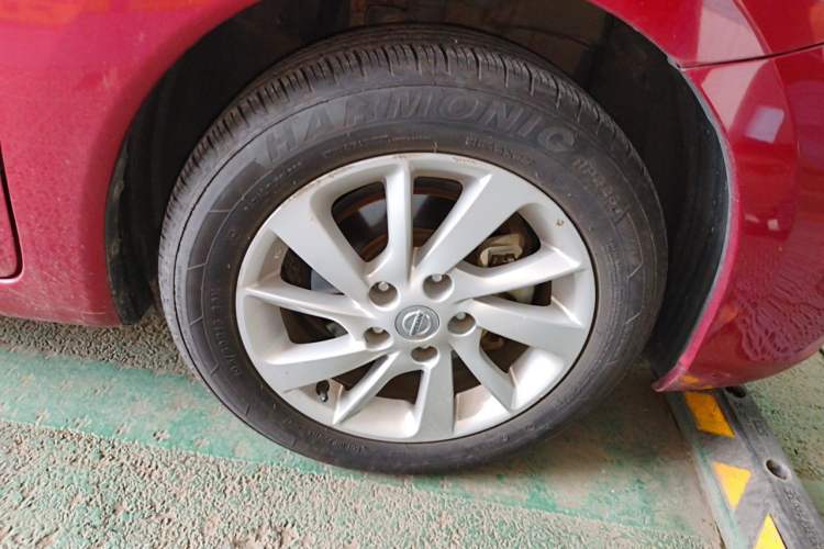 Used Nissan Tiida 2016 1.6L CVT Cool Dynamic Edition Right Front Wheel Hub
