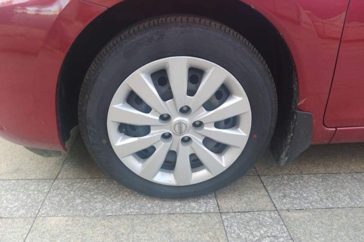 Used Nissan Tiida 2016 1.6L CVT Joyride Edition Right Front Wheel Hub