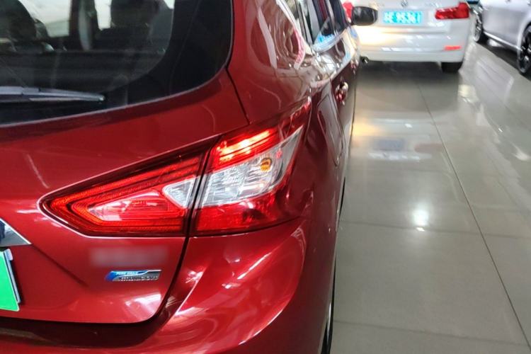 Used Nissan Tiida 2016 1.6L CVT Cool Dynamic Edition Right Rear Taillight