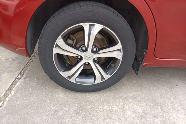 Used Nissan Tiida 2016 1.6L CVT Smart Drive Edition Right Rear Wheel Hub