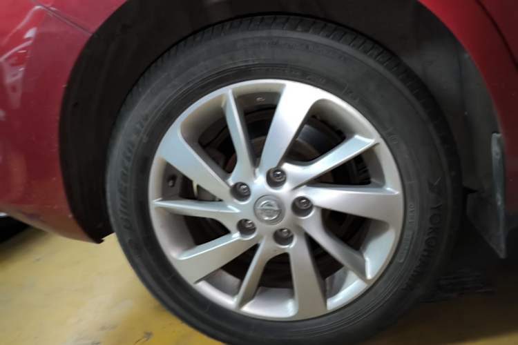 Used Nissan Tiida 2016 1.6L CVT Cool Dynamic Edition Right Rear Wheel Hub