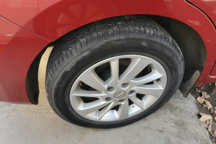 Used Nissan Tiida 2016 1.6L CVT Cool Dynamic Edition Right Rear Wheel Hub