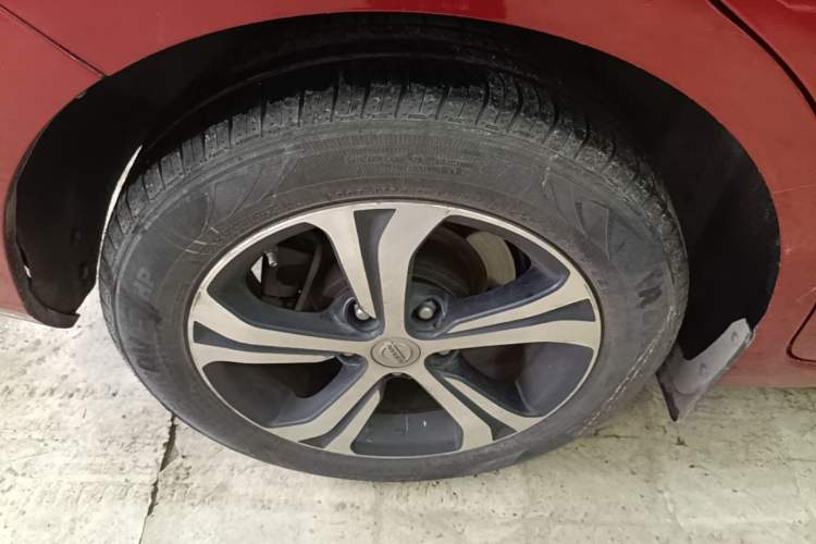 Used Nissan Tiida 2016 1.6L CVT Smart Drive Edition Right Rear Wheel Hub