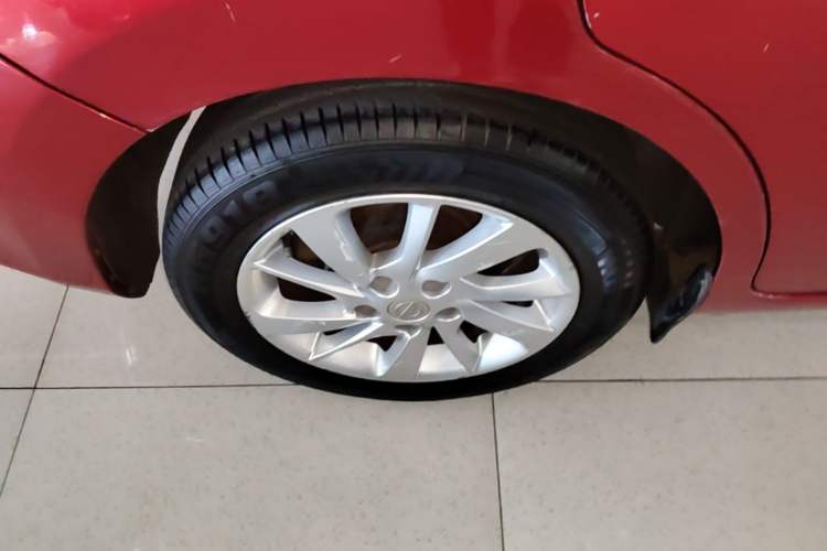 Used Nissan Tiida 2016 1.6L CVT Cool Dynamic Edition Right Rear Wheel Hub