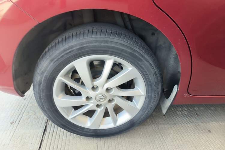 Used Nissan Tiida 2016 1.6L CVT Cool Dynamic Edition Right Rear Wheel Hub