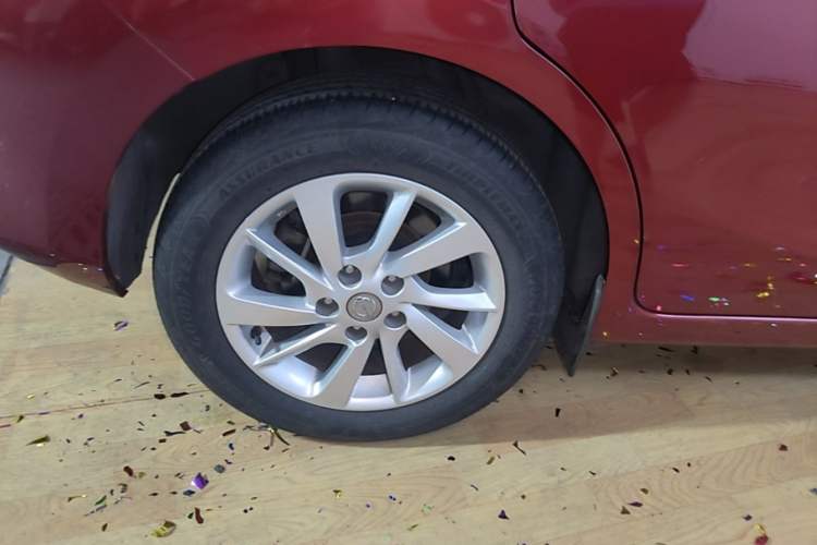 Used Nissan Tiida 2016 1.6L CVT Cool Dynamic Edition Right Rear Wheel Hub