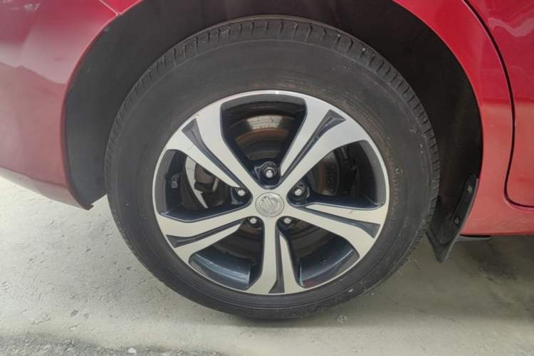 Used Nissan Tiida 2016 1.6L CVT Smart Drive Edition Right Rear Wheel Hub