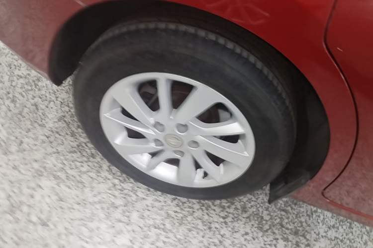 Used Nissan Tiida 2016 1.6L CVT Cool Dynamic Edition Right Rear Wheel Hub
