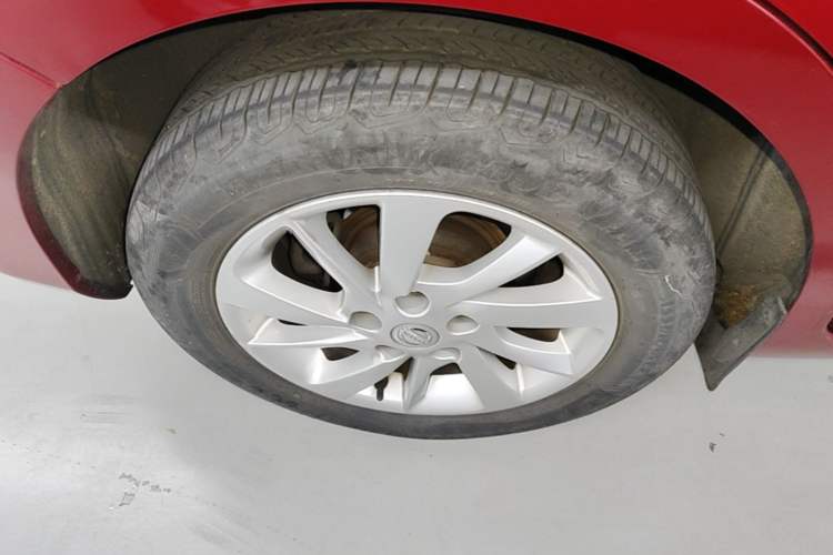 Used Nissan Tiida 2016 1.6L CVT Cool Dynamic Edition Right Rear Wheel Hub