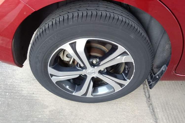 Used Nissan Tiida 2016 1.6L CVT Smart Drive Edition Right Rear Wheel Hub