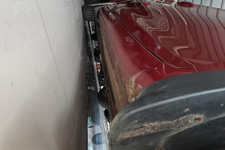 Used Nissan Tiida 2016 1.6L CVT Cool Dynamic Edition Right Side Sill