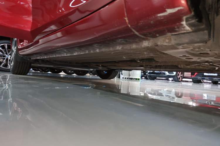 Used Nissan Tiida 2016 1.6L CVT Smart Drive Edition Right Side Sill