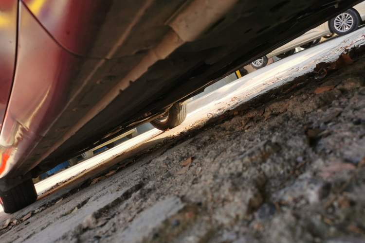 Used Nissan Tiida 2016 1.6L CVT Cool Dynamic Edition Right Side Sill