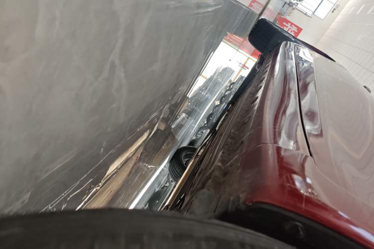 Used Nissan Tiida 2016 1.6L CVT ZhiZun Edition Right Side Sill