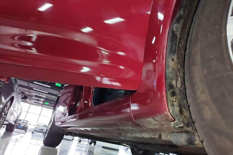 Used Nissan Tiida 2016 1.6L CVT Smart Drive Edition Right Side Sill