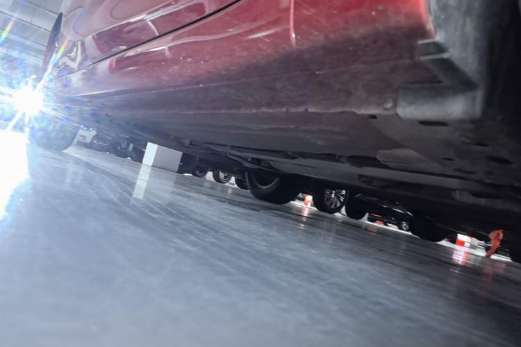 Used Nissan Tiida 2016 1.6L CVT Cool Dynamic Edition Right Side Sill