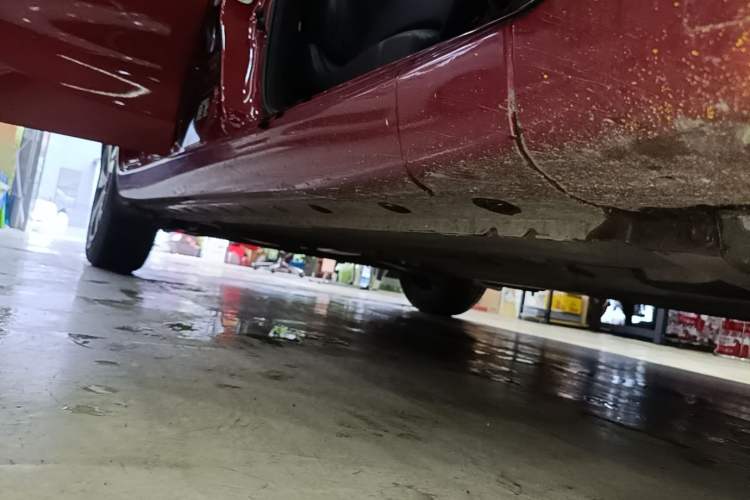 Used Nissan Tiida 2016 1.6L CVT Smart Drive Edition Right Side Sill