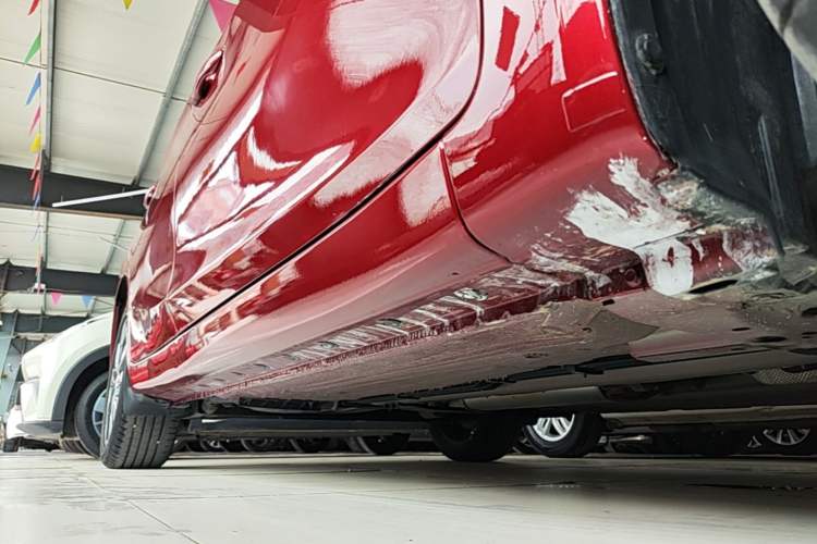 Used Nissan Tiida 2016 1.6L CVT ZhiZun Edition Right Side Sill
