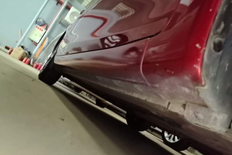 Used Nissan Tiida 2016 1.6L CVT Smart Drive Edition Right Side Sill