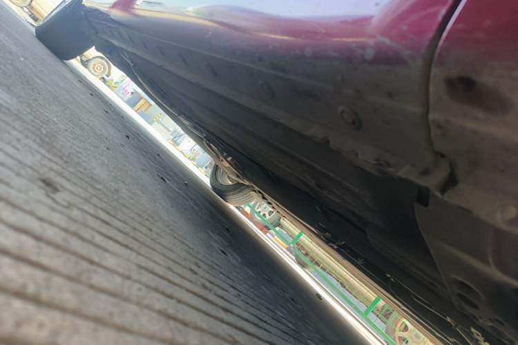 Used Nissan Tiida 2016 1.6L CVT Cool Dynamic Edition Right Side Sill