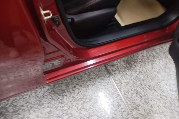 Used Nissan Tiida 2016 1.6L CVT Cool Dynamic Edition Right Side Sill