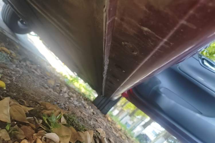 Used Nissan Tiida 2016 1.6L CVT Smart Drive Edition Right Side Sill