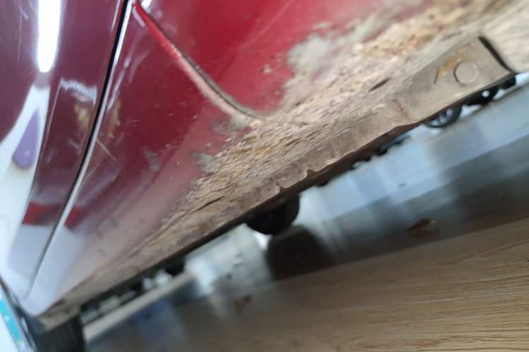 Used Nissan Tiida 2016 1.6L CVT Smart Drive Edition Right Side Sill
