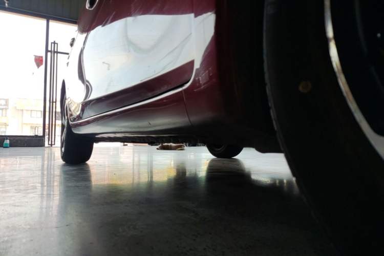 Used Nissan Tiida 2016 1.6L CVT Smart Drive Edition Right Side Sill