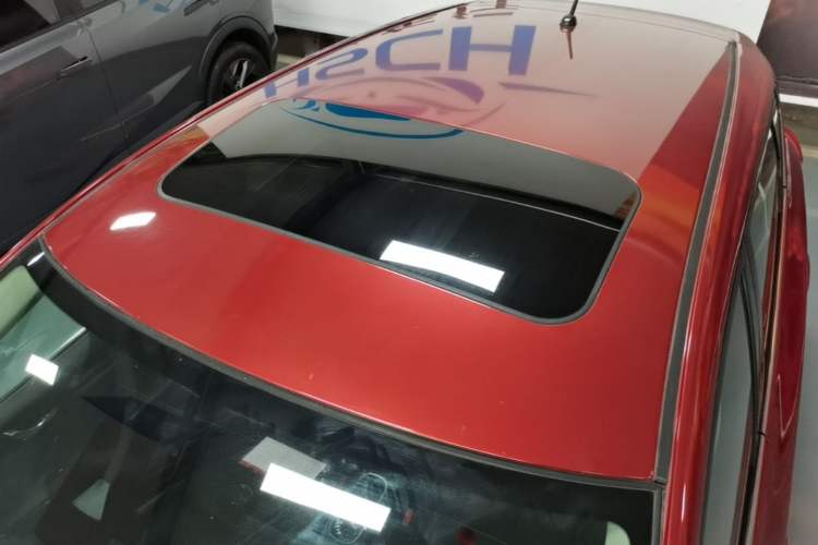Used Nissan Tiida 2016 1.6L CVT ZhiZun Edition Roof