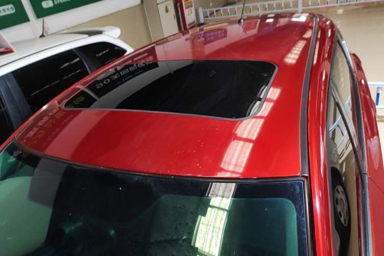 Used Nissan Tiida 2016 1.6L CVT Cool Dynamic Edition Roof