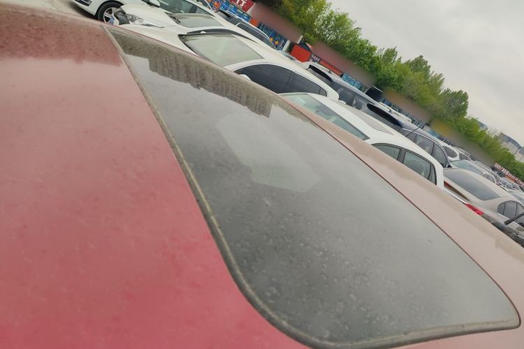 Used Nissan Tiida 2016 1.6L CVT Cool Dynamic Edition Roof