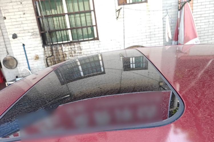 Used Nissan Tiida 2016 1.6L CVT Cool Dynamic Edition Roof