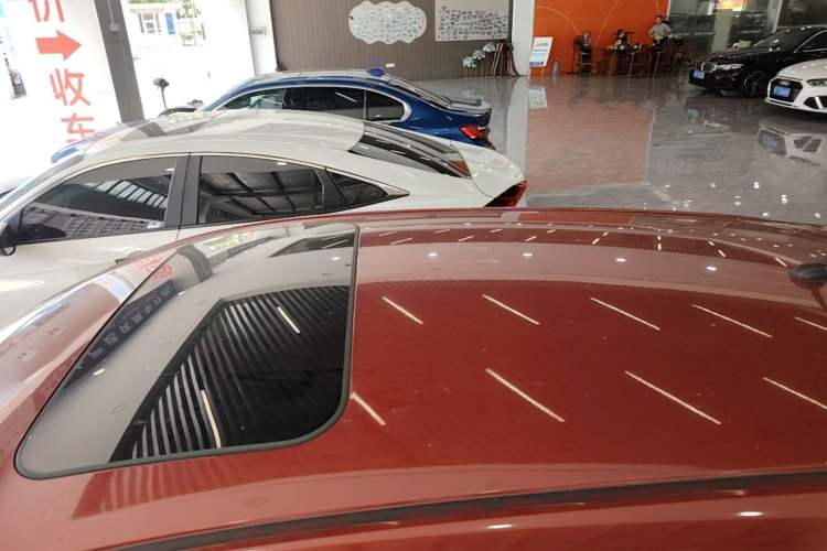 Used Nissan Tiida 2016 1.6L CVT Smart Drive Edition Roof